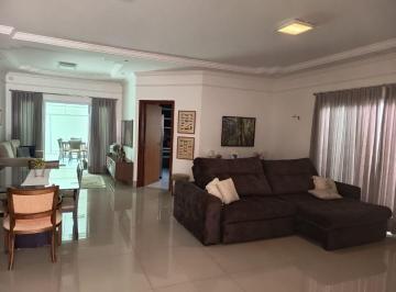 Casa de 3 quartos, Uberlândia · Casa à venda no bairro Jardim Karaíba em Uberlândia com 3 suítes.
