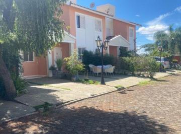 Casa de 3 quartos, Uberlândia · Casa à venda em Condominio no bairro Jardim Karaíba em Uberlândia.