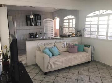 Casa · 261m² · 1 Quarto · 6 Vagas · Casa - Jardim Uirá - 1 Dormitório - 42m² - Aceita permuta.