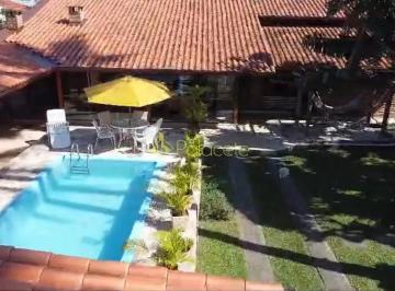 11736269507485.jpeg · Ampla Casa Térrea de Esquina com Piscina e Edícula a Apenas 50 Metros da Praia das Palmeiras em Cara