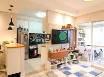 Apartamento · 72m² · 2 Quartos · 2 Vagas · Apartamento Mobiliado com Suíte e Varanda no Melhor do Campo Belo.
