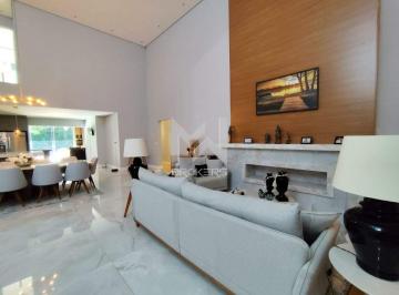Casa · 730m² · 4 Quartos · 5 Vagas · Casa para locação em Vinhedo, interior de São Paulo!!