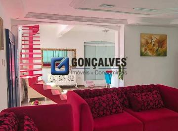 Casa · 150m² · 3 Quartos · 3 Vagas · Sobrado para Aluguel em São Bernardo do Campo (Parque Terra Nova II) | 3 Dorms, 2 Banheiros e 3 Vaga
