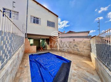 Casa · 127m² · 3 Quartos · 3 Vagas · Casa Geminada com 3 Quartos sendo 1 Suíte à Venda, 127m², 3 Vagas, Bairro Santa Amélia, próximo a Av