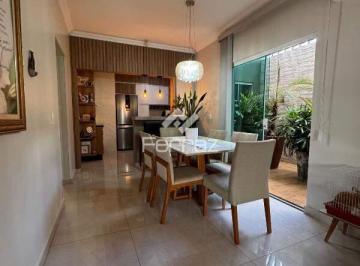 Casa · 200m² · 3 Quartos · 2 Vagas · Casa à venda, 3 quartos, 1 suíte, 2 vagas, Alto Umuarama - Uberlândia/MG
