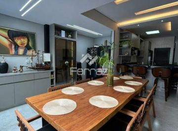 Casa · 190m² · 3 Quartos · 2 Vagas · Casa à venda, 3 quartos, 3 suítes, 2 vagas, Jardim Patrícia - Uberlândia/MG