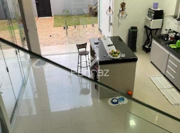 Casa · 233m² · 1 Quarto · 2 Vagas · Casa à venda no Praça Alto Umuarama / Gran Ville, com 233m² de área construída e excelente distribui