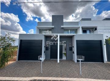 Casa · 87m² · 2 Quartos · 2 Vagas · Casa à venda, 2 quartos, 2 suítes, 2 vagas, Praça Alto Umuarama - Uberlândia/MG