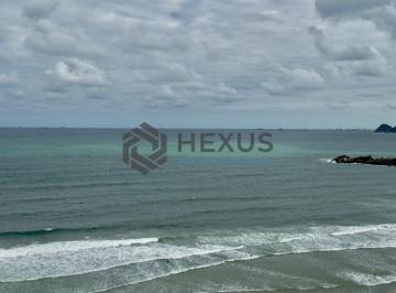 Foto · Apartamento 

frente mar com varanda vista mar na Praia das Pitangueiras, Guaruj