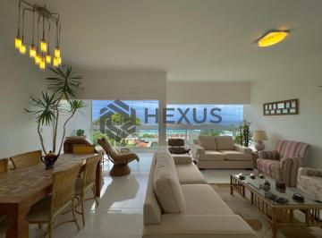 Foto · Apartamento frente mar reformado com varanda e lazer na Praia das Pitangueiras,
