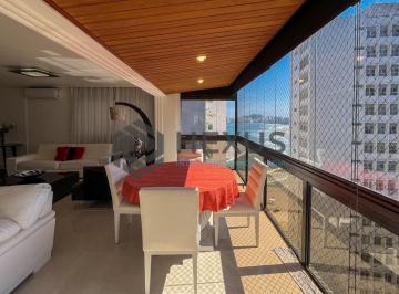 Foto · Apartamento reformado com varanda vista mar e lazer na beira mar da região do Mo