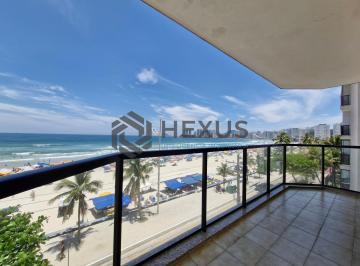 Foto · Apartamento reformado frente mar com varanda e lazer na Praia das Pitangueiras,