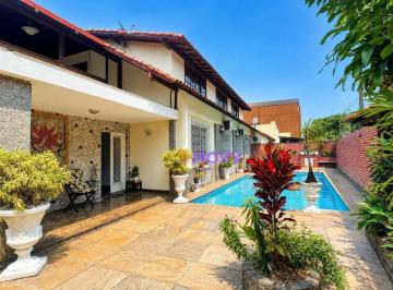 0b99aab3f31acba71bb914b1e8aae3028a96e19f · Casa com 6 dormitórios à venda, 240 m² por R$ 2.250.000,00 - São Francisco - Niterói/RJ