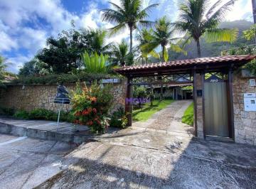 4fb66f7eff345150945b1787faa5d64d570d5fee · Refugio exclusivo em Itacoatiara: casa ampla com piscina e integração total com a natureza.