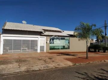 Casa · 150m² · 3 Quartos · 2 Vagas · Casa à venda em Mata do Jacinto, Campo Grande | 3 dorms, 2 suítes, 150m²