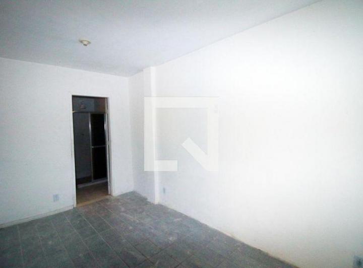 Foto do imóvel - Compra de casa na Penha, com 2 quartos e quintal