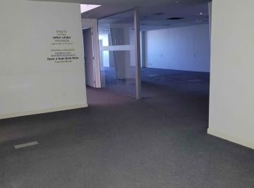 Casa en Venda de 1 quarto Floresta · 🏢 Conjunto de Salas Comerciai