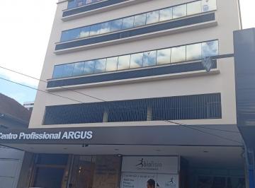 Casa · 51m² · 3 Quartos · 1 Vaga · EXCELENTE SALA COMERCIAL – VENDA / LOCAÇÃO Av. Cristóvão Colombo, 2427 – Floresta | Porto Alegre/