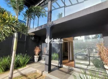 Comercial · 198m² · 2 Vagas · Prédio disponível para locação no bairro Vigilato Pereira em Uberlândia-MG