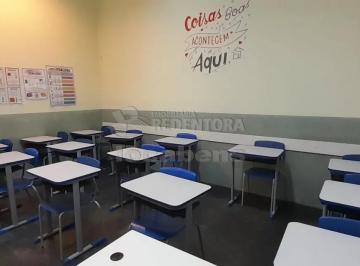 Comercial · 274m² · 7 Quartos · 4 Vagas · Casa Comercial com 7 Salas e 4 vagas de garagens no bairro Parque Residencial Romano Calil