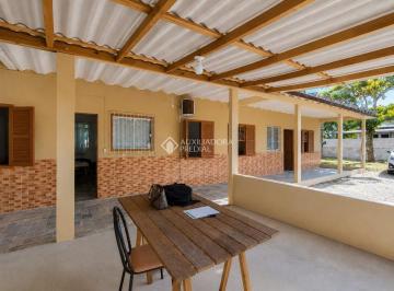 Casa · 140m² · 6 Quartos · 2 Vagas · Casa na Praia do Sonho com 6 dormitórios