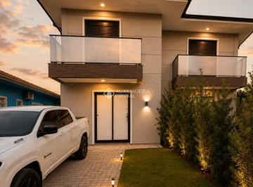 Casa · 100m² · 3 Quartos · 1 Vaga · Sofisticação, conforto e o privilégio de viver a poucos passos do mar.