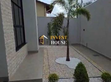 Casa · 230m² · 4 Quartos · 1 Vaga · Casa com 4/4 com piscina e garagem coberta pra 4 carrosno Anápolis City