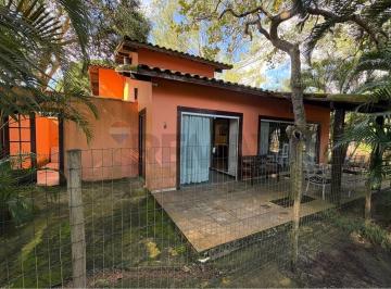 Casa · 200m² · 4 Quartos · À venda casa com amplo jardim na Rasa, Armação dos Búzios