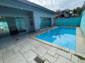 Casa · 385m² · 4 Quartos · 3 Vagas · "Refúgio Perfeito no Guarujá: Casa de 500m² à venda"
