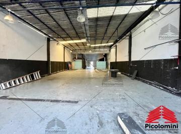 Foto 10 · Galpão para Locação na Saúde, 10x50, 500m², Recuo para 4 vagas de automóvel, pé direito 5,5m