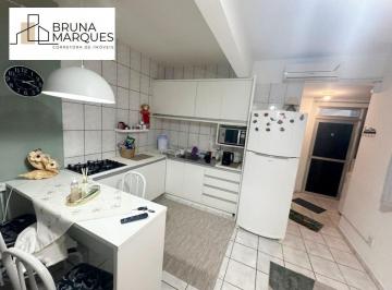 Apartamento · 45m² · 1 Quarto · 1 Vaga · 2 minutos de caminhada até a praia!