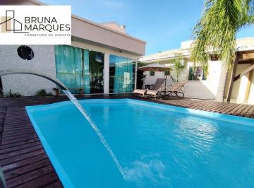 Casa · 240m² · 4 Quartos · 2 Vagas · Área de lazer maravilhosa!