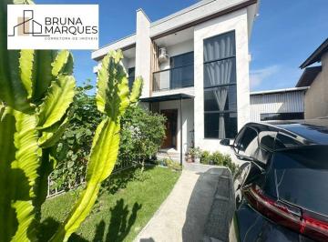 Casa · 120m² · 2 Quartos · 1 Vaga · 600 metros até Komprão Koch Atacadista!