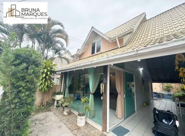 Casa · 70m² · 2 Quartos · 2 Vagas · OPORTUNIDADE!