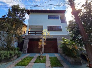 Casa · 245m² · 4 Quartos · 2 Vagas · Casa com 3 suítes e edícula no Santa Angela