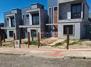 Casa · 117m² · 3 Quartos · 1 Vaga · Casa Alto Padrão no Bairro Ferraz em Garopaba-SC