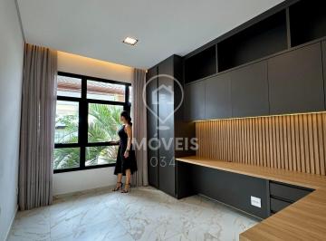 Casa · 410m² · 3 Quartos · 2 Vagas · Casa à Venda no Condomínio Riviera do Lago em Araxá-MG