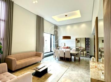 Casa · 250m² · 3 Quartos · 2 Vagas · Casa à Venda no Condomínio Villagio I em Araxá-MG