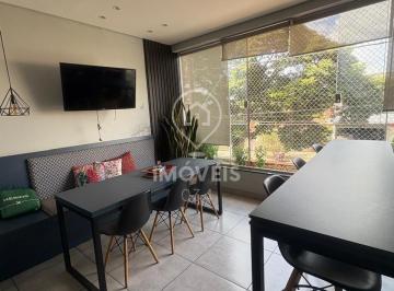 Apartamento · 207m² · 3 Quartos · 1 Vaga · Centro
