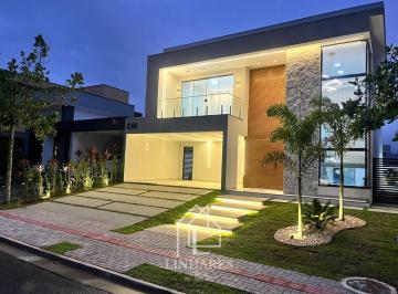 Casa · 185m² · 3 Quartos · 4 Vagas · Imóvel de altíssimo padrão em condomínio fechado