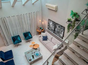 Casa · 300m² · 7 Quartos · 1 Vaga · Casa na Mata da Praia com 300m², lazer privativo, 7 quartos, 3 suítes