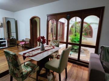 Casa · 320m² · 4 Quartos · 2 Vagas · Casa Enseada do Suá - 320m², 4 quartos, 1 suíte, 2 vagas