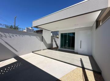 Casa · 122m² · 3 Quartos · 2 Vagas · Casa à venda no Plano Diretor Sul