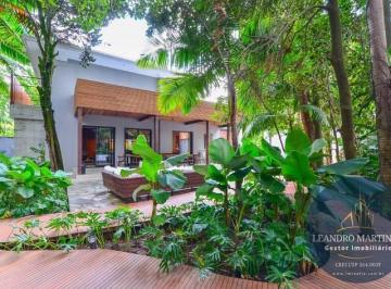 Casa de 4 quartos, São Paulo · Casa em Jardim América