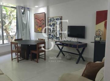 Apartamento · 81m² · 2 Quartos · Copacabana - Rua Bulhões de Carvalho. Apartamento com 2 quartos todo reformado e