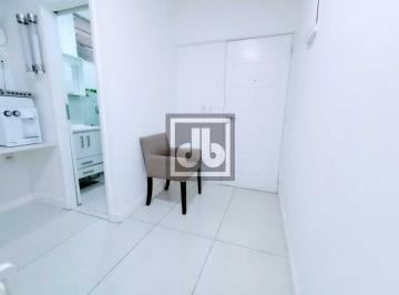 Comercial · 35m² · 1 Vaga · Excelente loja reformada em prédio estritamente comercial!