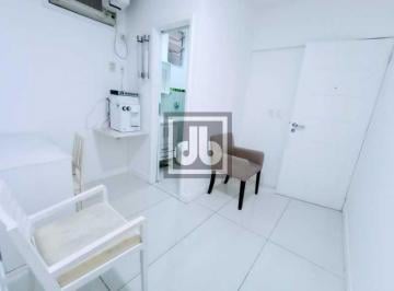 Comercial · 35m² · 1 Vaga · Excelente loja reformada em prédio estritamente comercial!