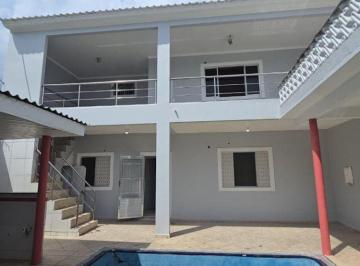 Casa de 3 quartos, Manaus · Casa a Venda e Locação com 3 Dormitórios e uma Suíte