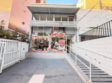 Casa · 298m² · 8 Quartos · 2 Vagas · Casa comercial - Vila Mathias - Santos