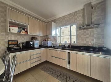 218e2e5235774576d1af18702ca40d5db898e002 · Casa com 2 quartos para alugar, 144 m² por R$ 4.500/mês - Jardim São Carlos - Sorocaba/SP